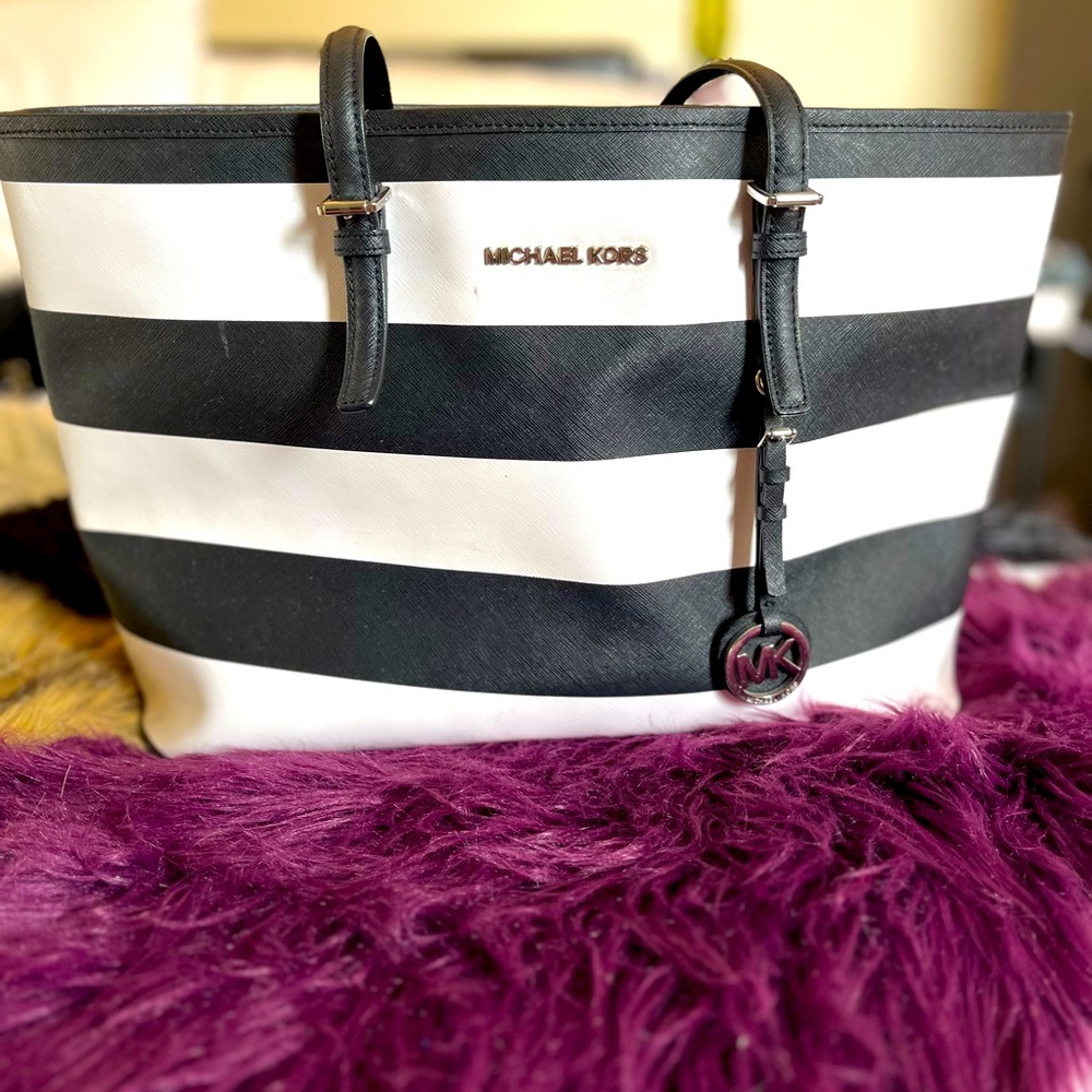Large Michael Kors bag